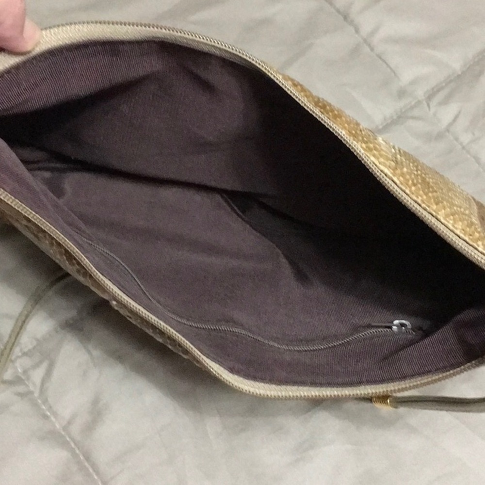Purse - Picture 3 of 4